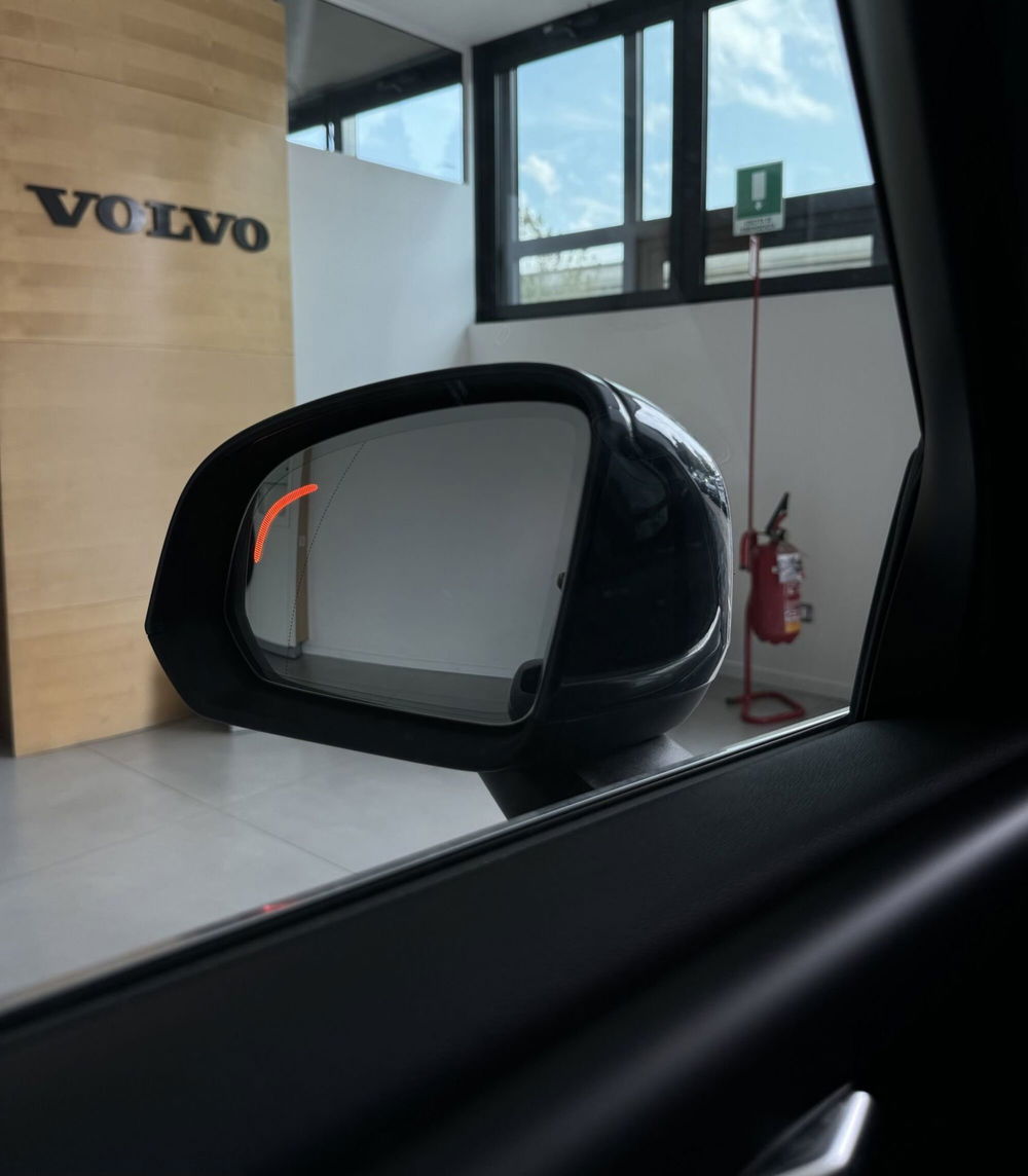 Volvo XC40 usata a Parma (8)