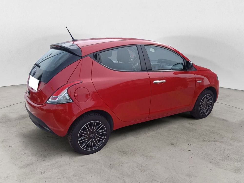 Lancia Ypsilon usata a Roma (6)