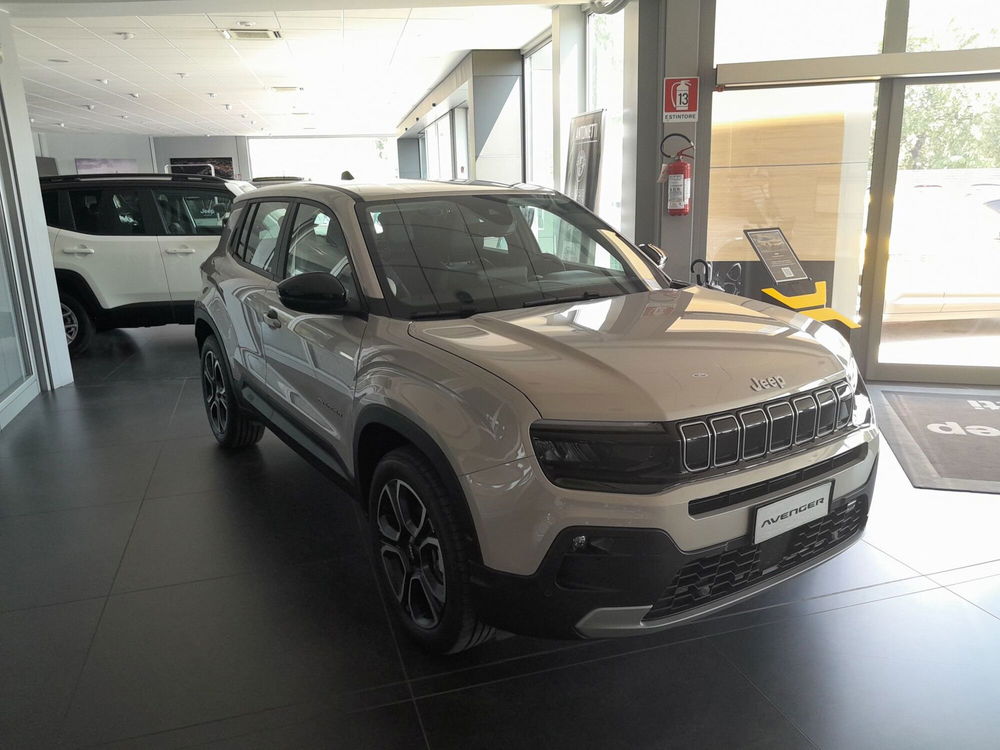 Jeep Avenger nuova a Ancona (3)