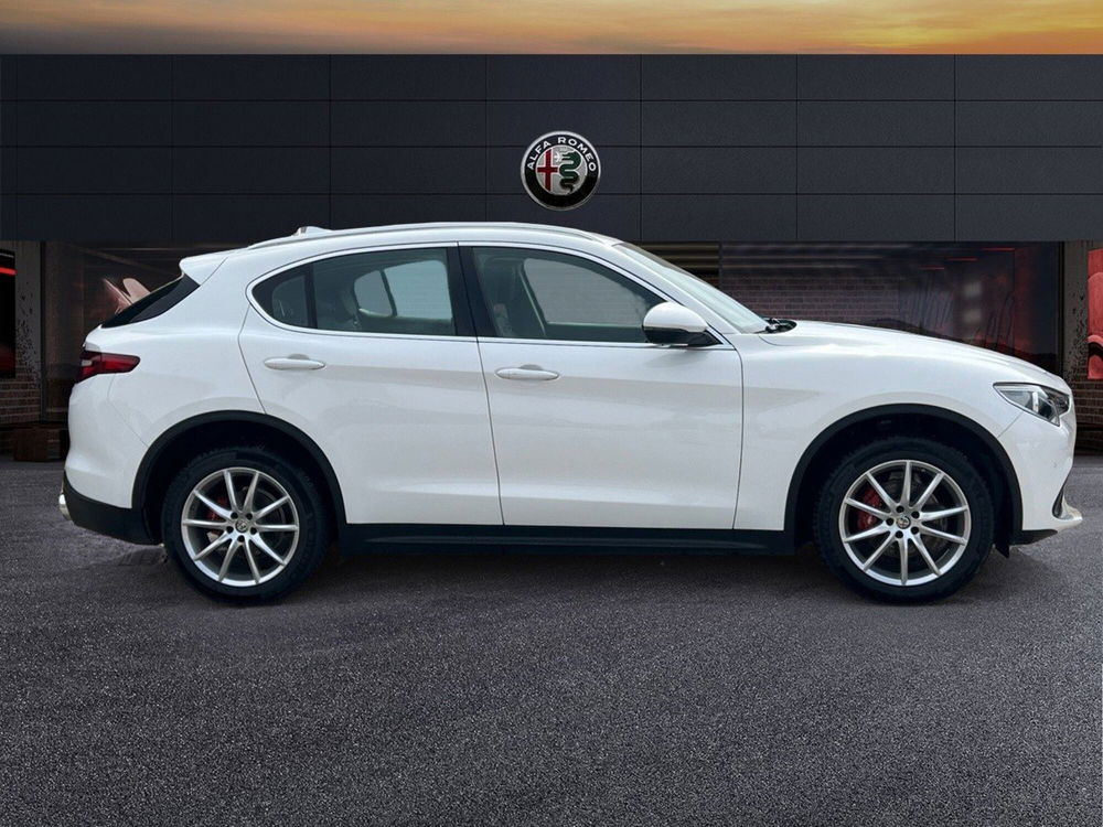 Alfa Romeo Stelvio usata a Teramo (3)