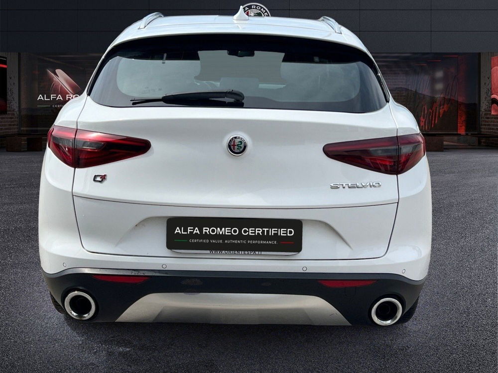 Alfa Romeo Stelvio usata a Teramo (4)