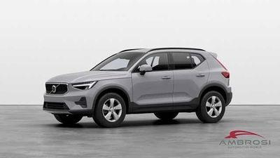 Volvo XC40 B3 automatico Essential  nuova a Viterbo