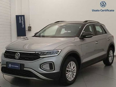 Volkswagen T-Roc 2.0 tdi Life 115cv del 2023 usata a Busto Arsizio