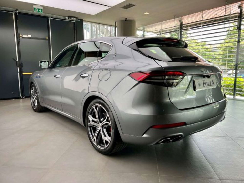 Maserati Levante usata a Torino (6)