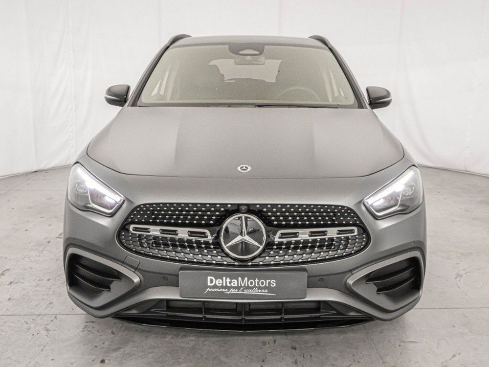 Mercedes-Benz GLA SUV nuova a Macerata (3)