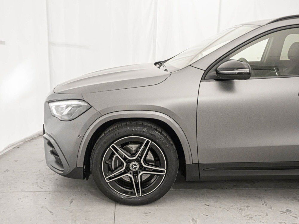 Mercedes-Benz GLA SUV nuova a Macerata (4)