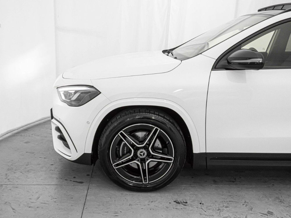 Mercedes-Benz GLA SUV nuova a Macerata (4)