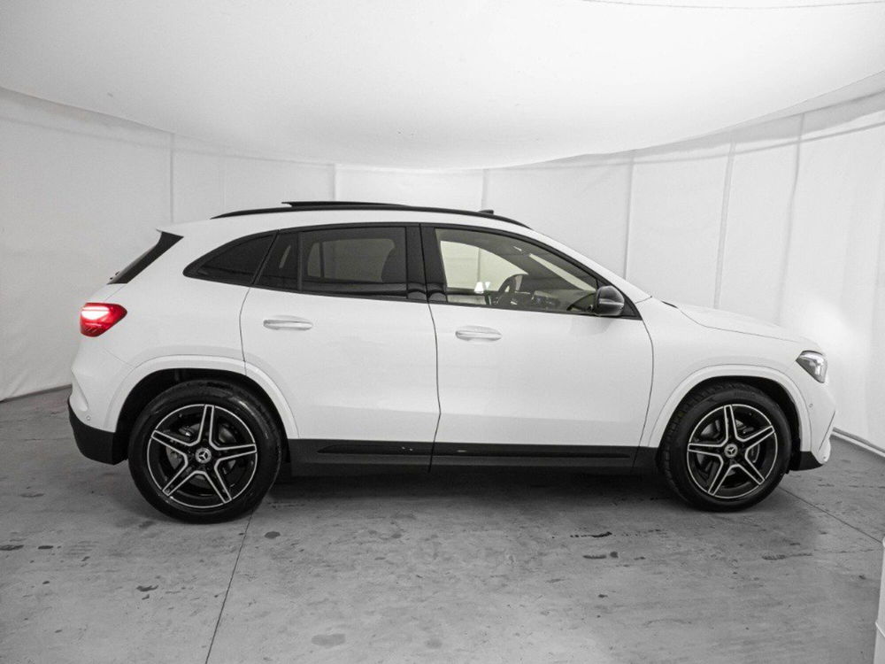 Mercedes-Benz GLA SUV nuova a Macerata (9)