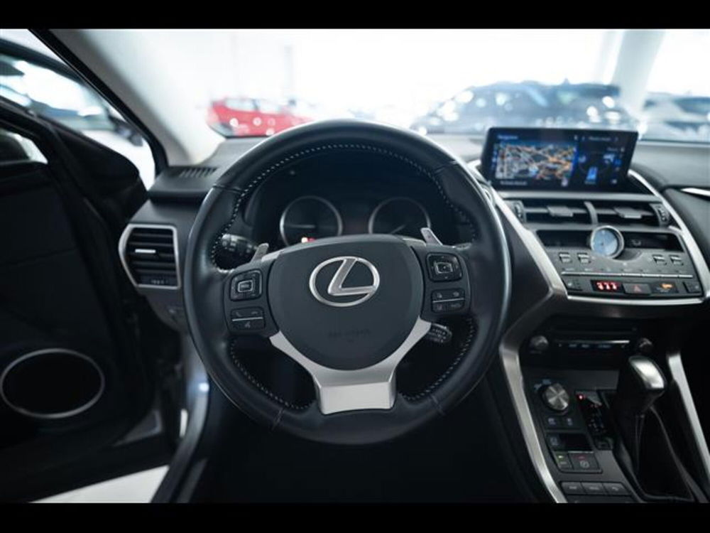 Lexus NX usata a Torino (13)