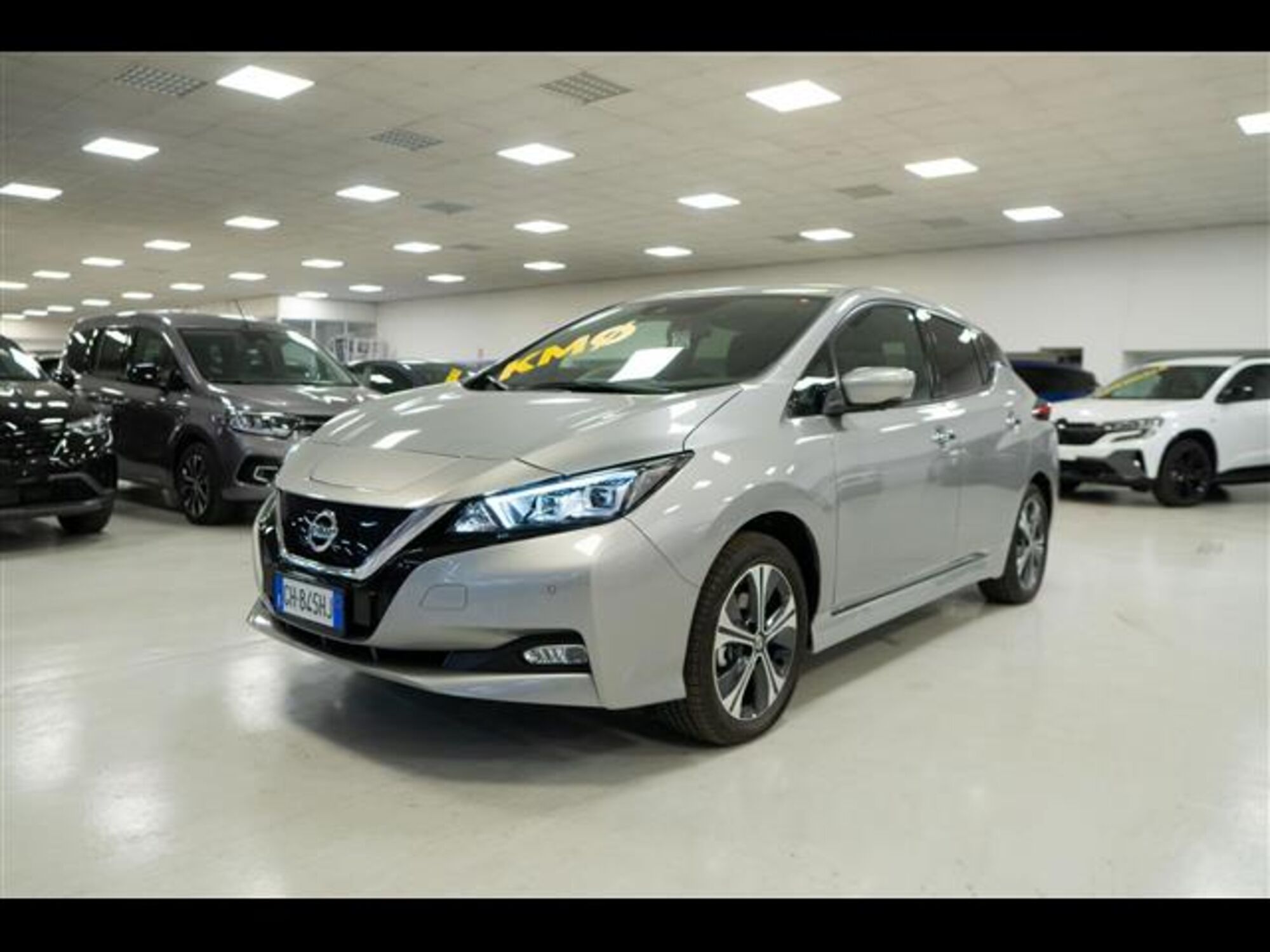 Nissan Leaf 62kWh N-Connecta e+ 217cv nuova a Torino