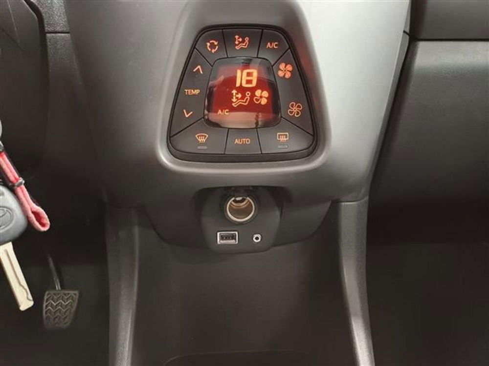 Toyota Aygo X usata a Cremona (14)