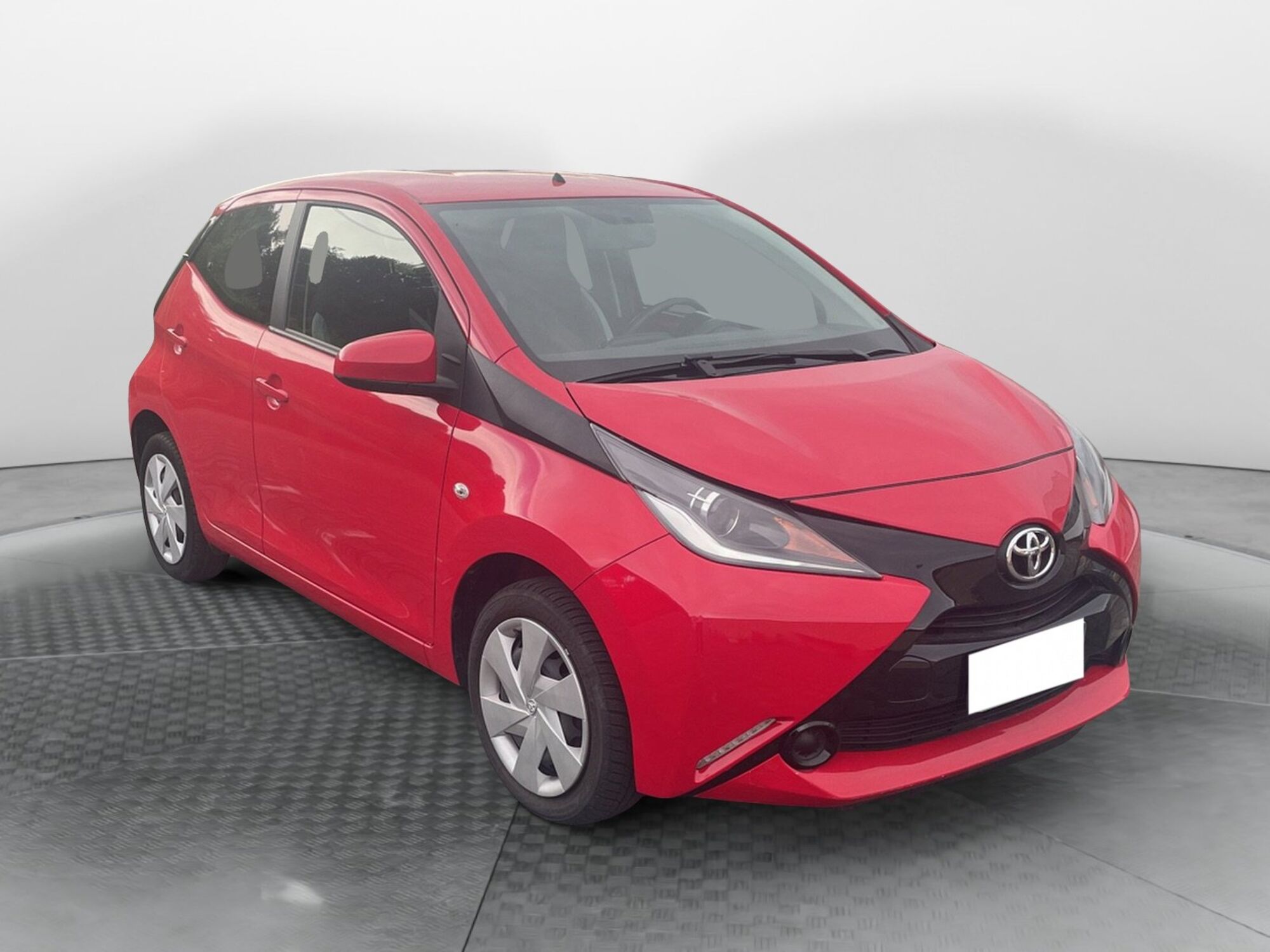 Toyota Aygo 1.0 12V VVT-i 5 porte Cool Soda Connect del 2014 usata a Olgiate Comasco