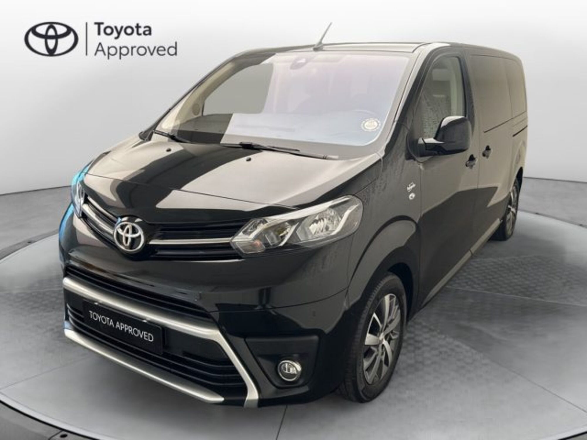 Toyota Proace Verso Verso 2.0D 150 CV L1 D Executive  del 2022 usata a Cuneo