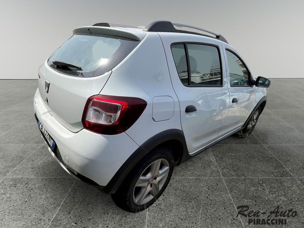 Dacia Sandero usata a Rimini (2)