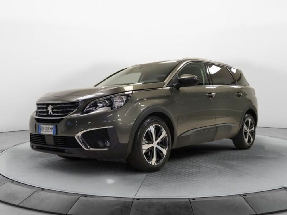 Peugeot 5008 usata a Modena