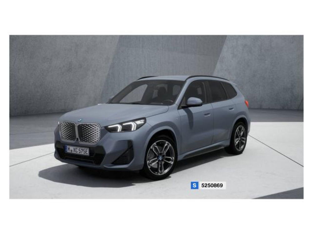 BMW iX1 nuova a Modena