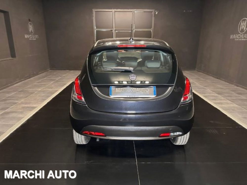 Lancia Ypsilon nuova a Perugia (6)