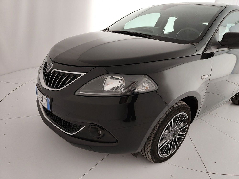 Lancia Ypsilon usata a Caserta (11)