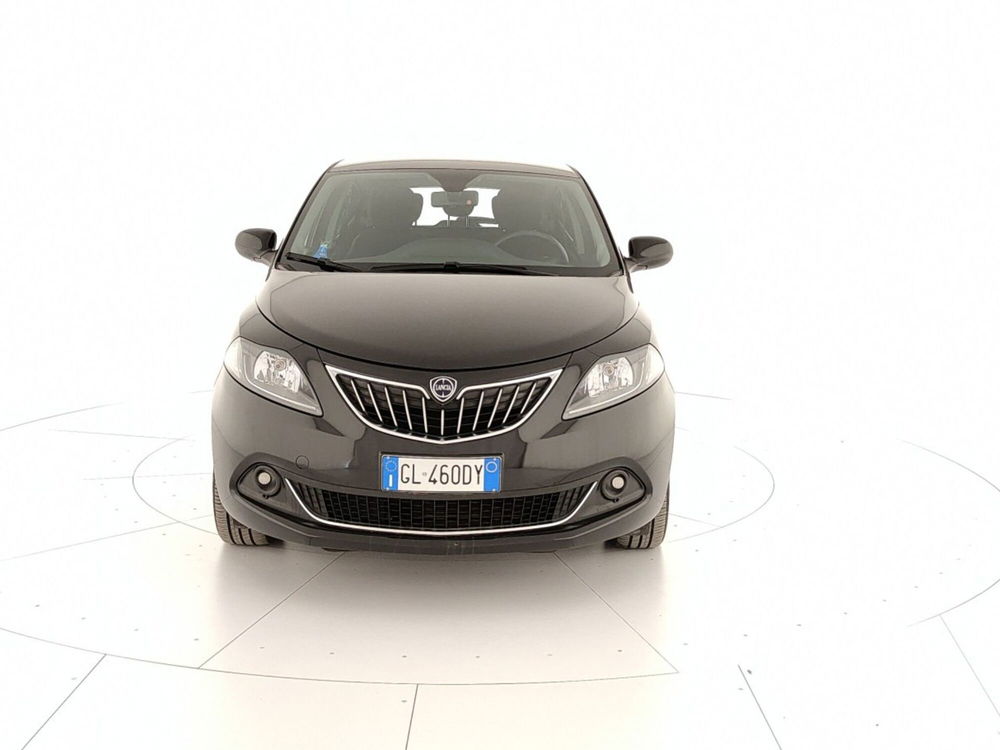 Lancia Ypsilon usata a Caserta (2)