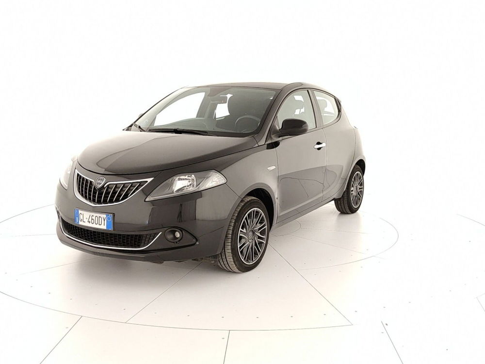 Lancia Ypsilon usata a Caserta (3)