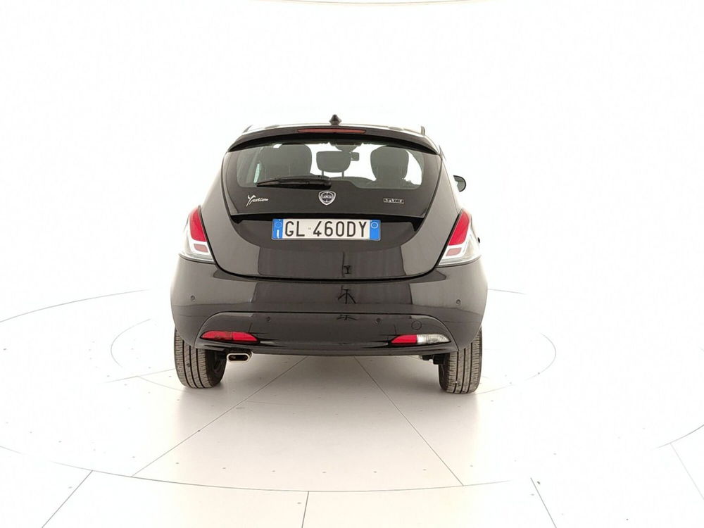 Lancia Ypsilon usata a Caserta (5)