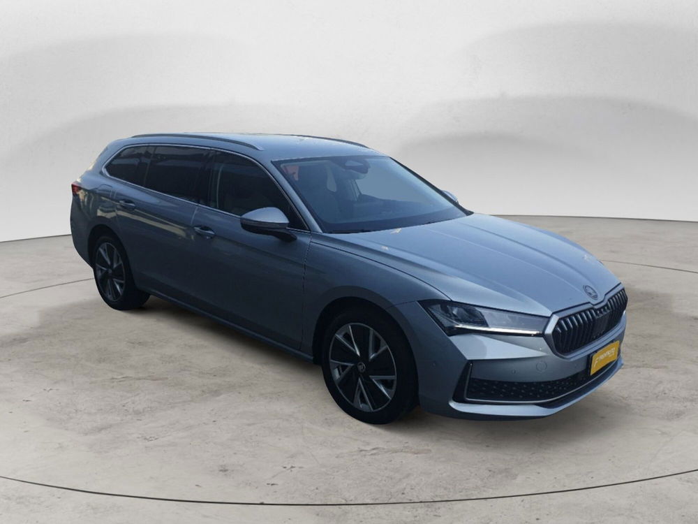 Skoda Superb Station Wagon nuova a Ancona (3)