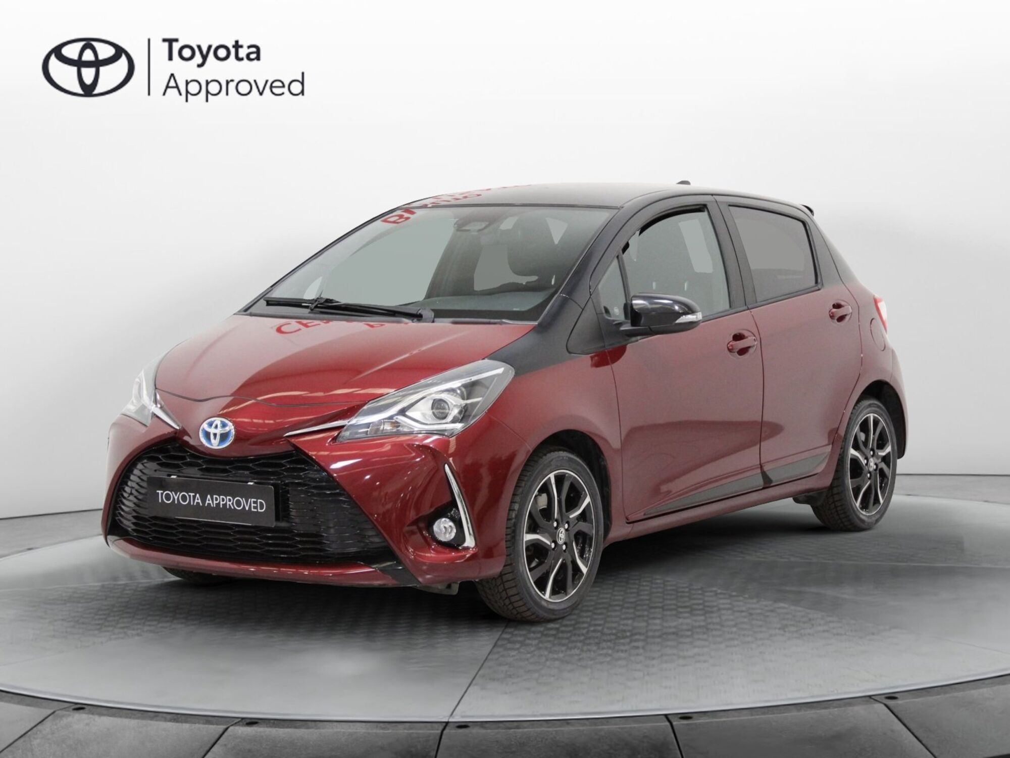 Toyota Yaris 1.5 Hybrid 5 porte Trend &quot;Red Edition&quot;  del 2018 usata a Sesto Fiorentino