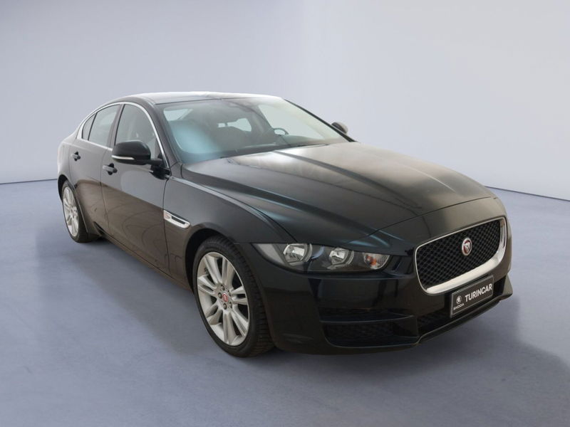 Jaguar XE 2.0 D 180 CV aut. SE del 2019 usata a Torino