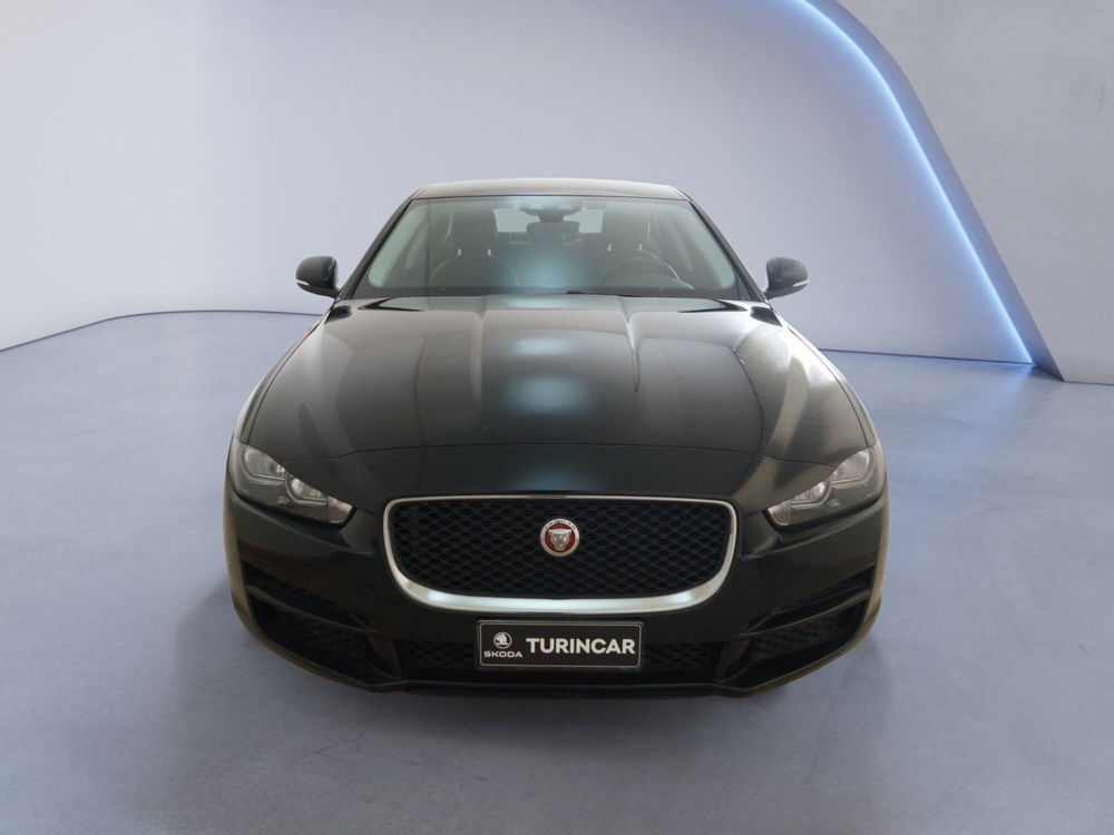 Jaguar XE usata a Torino (2)