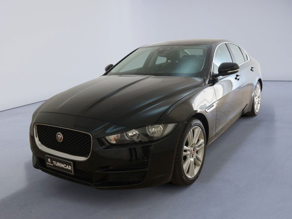 Jaguar XE usata a Torino (3)