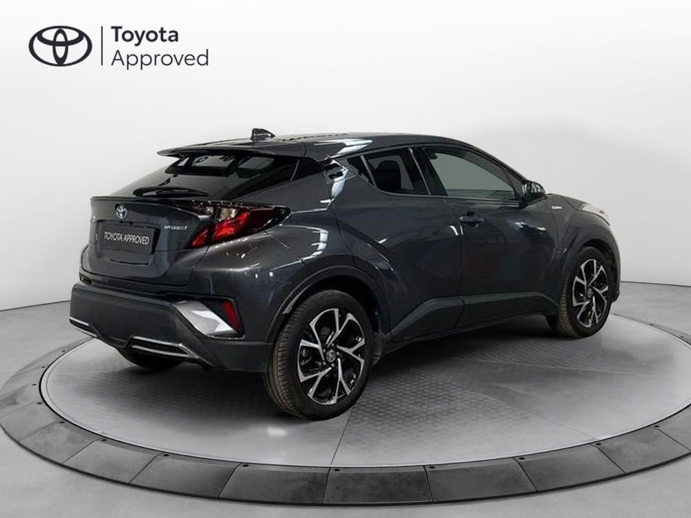 Toyota Toyota C-HR usata a Roma (16)