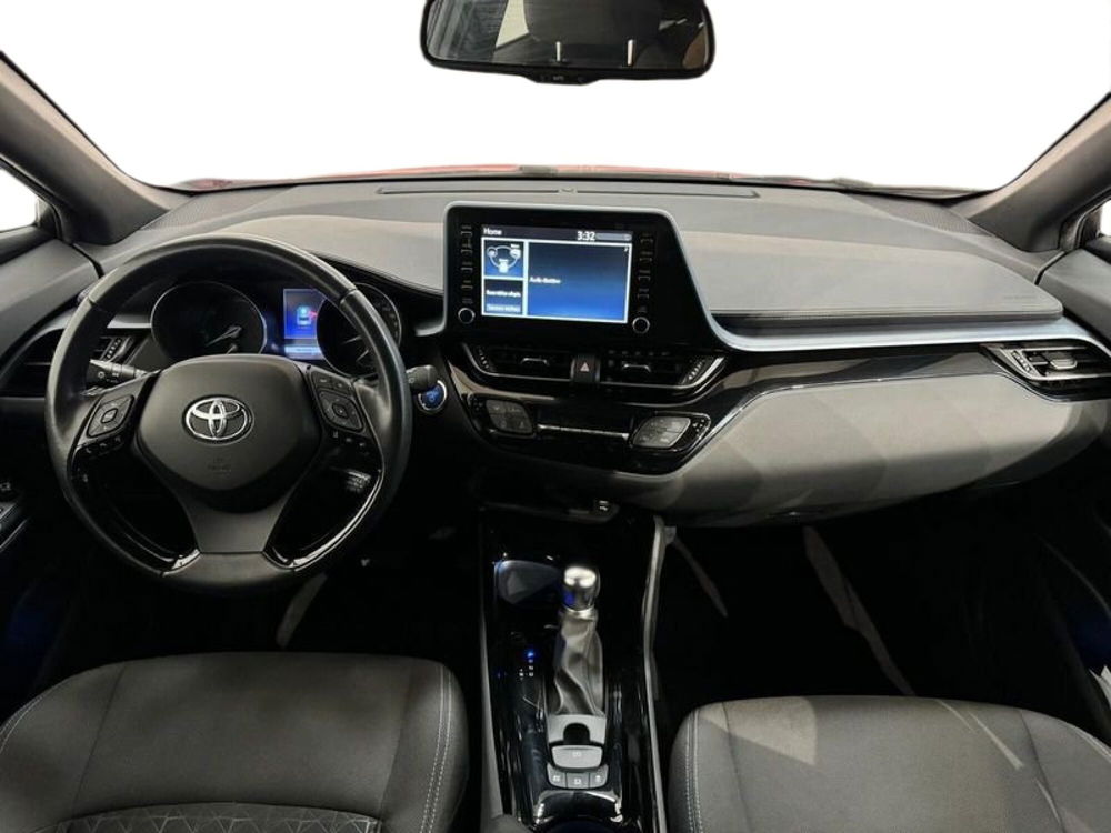 Toyota Toyota C-HR usata a Roma (8)