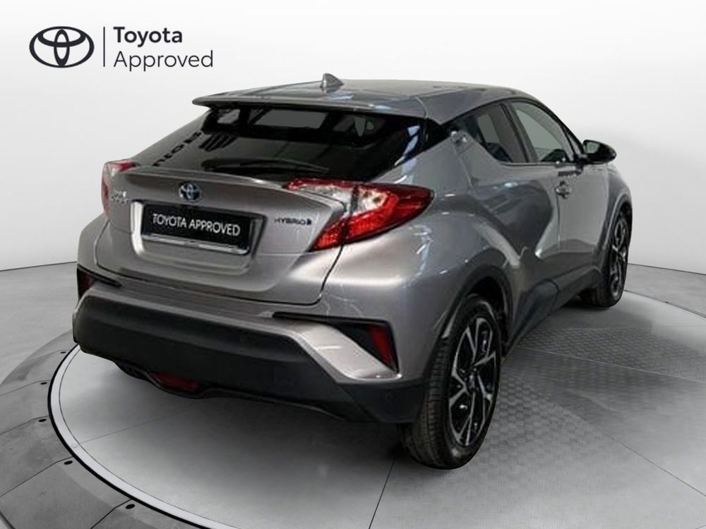 Toyota Toyota C-HR usata a Roma (16)