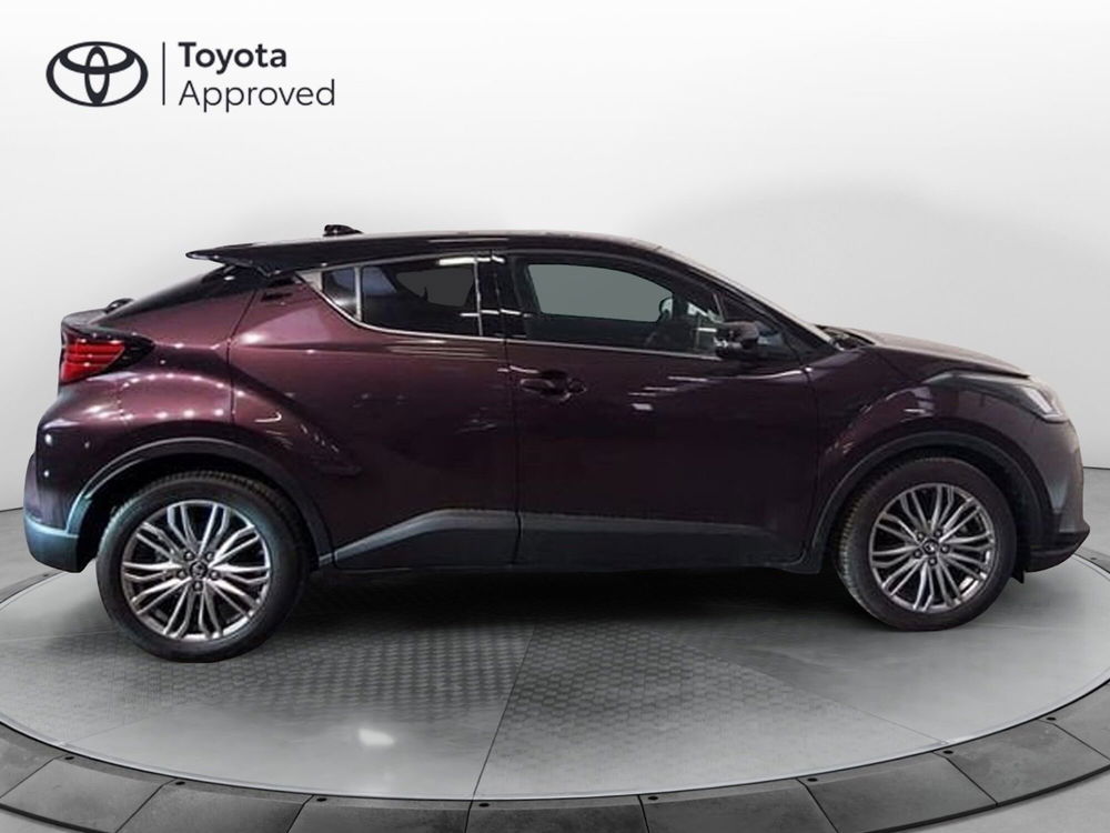 Toyota Toyota C-HR nuova a Roma (3)