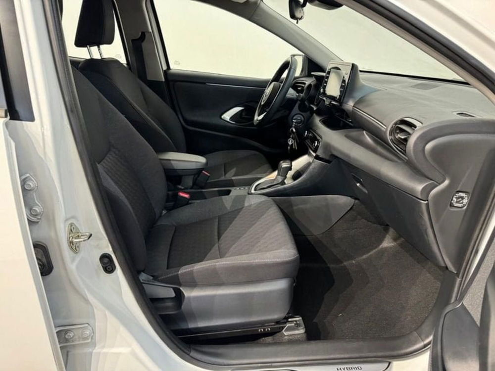 Toyota Yaris Cross usata a Roma (8)