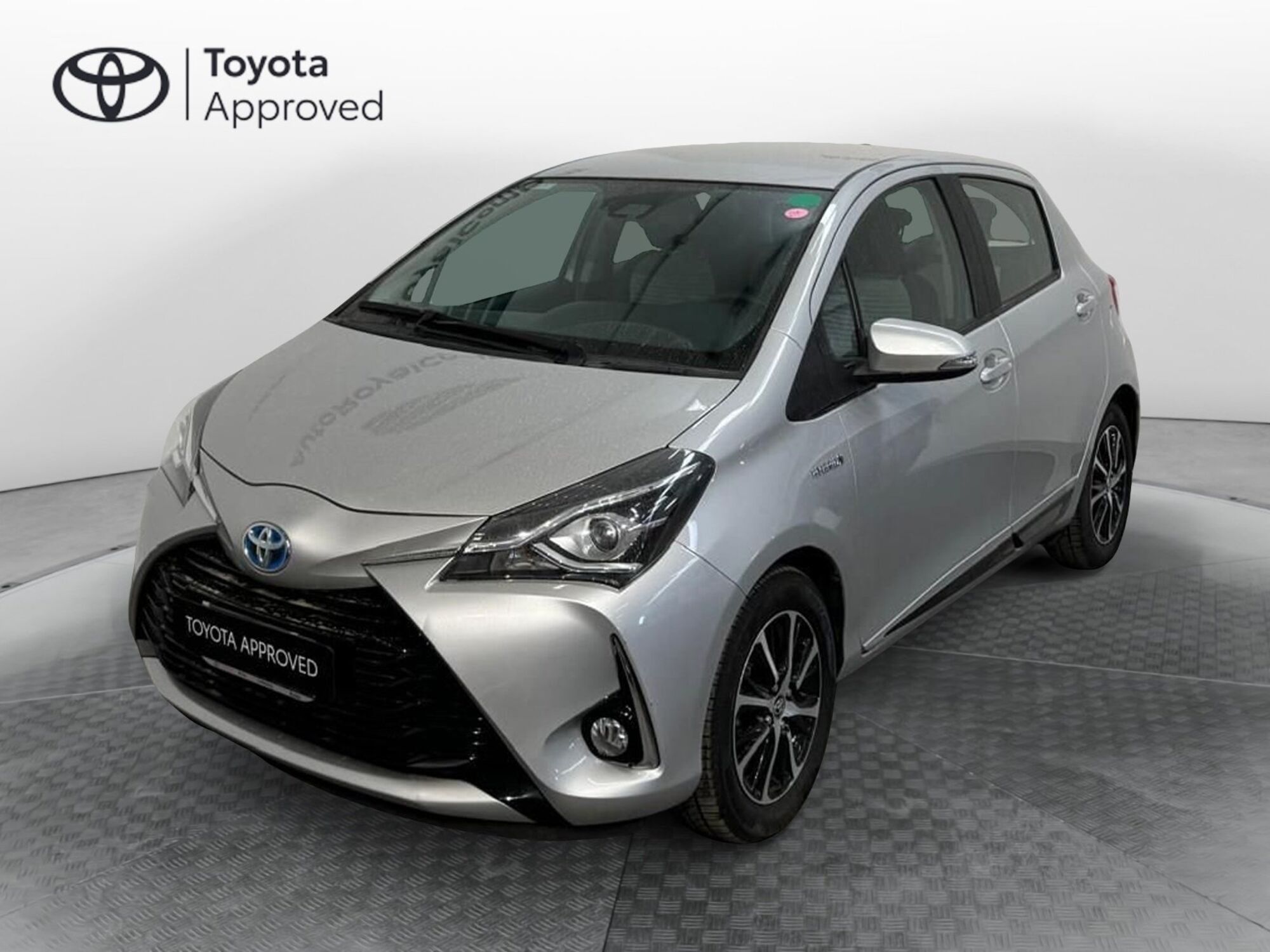 Toyota Yaris 1.5 Hybrid 5 porte Active  del 2019 usata a Roma