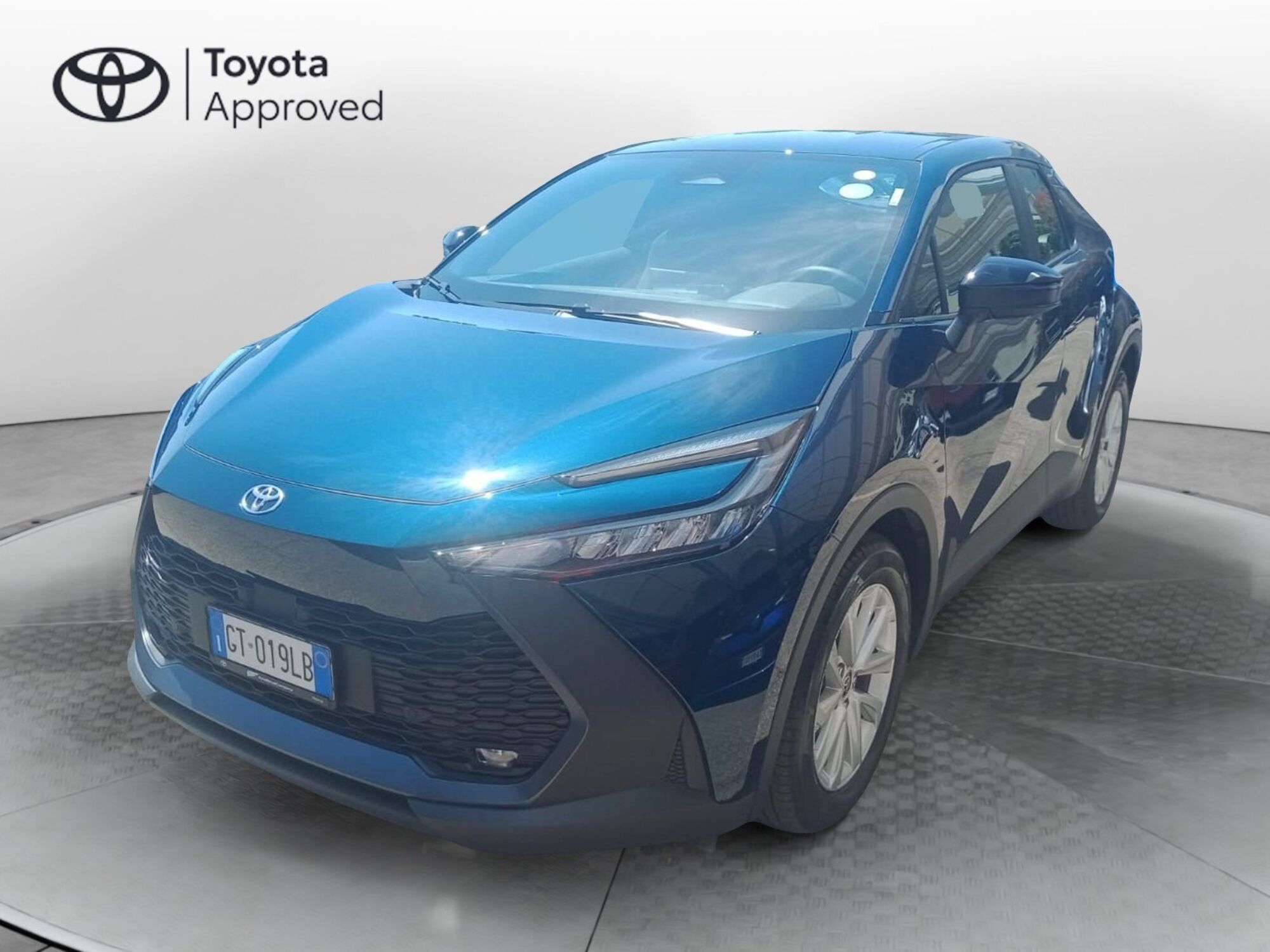 Toyota Toyota C-HR 1.8 hv Active fwd e-cvt del 2024 usata a Roma