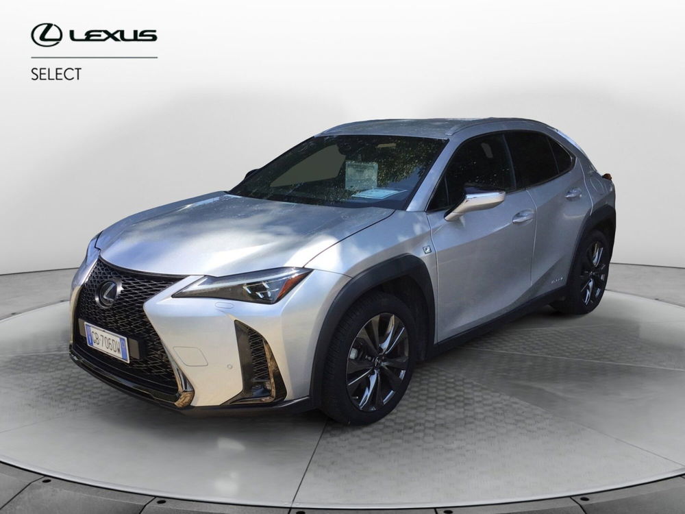 Lexus UX nuova a Roma