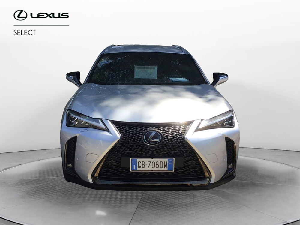 Lexus UX nuova a Roma (5)