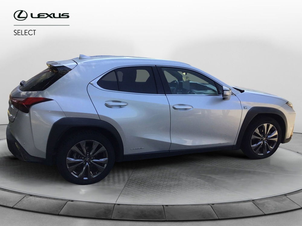 Lexus UX nuova a Roma (7)