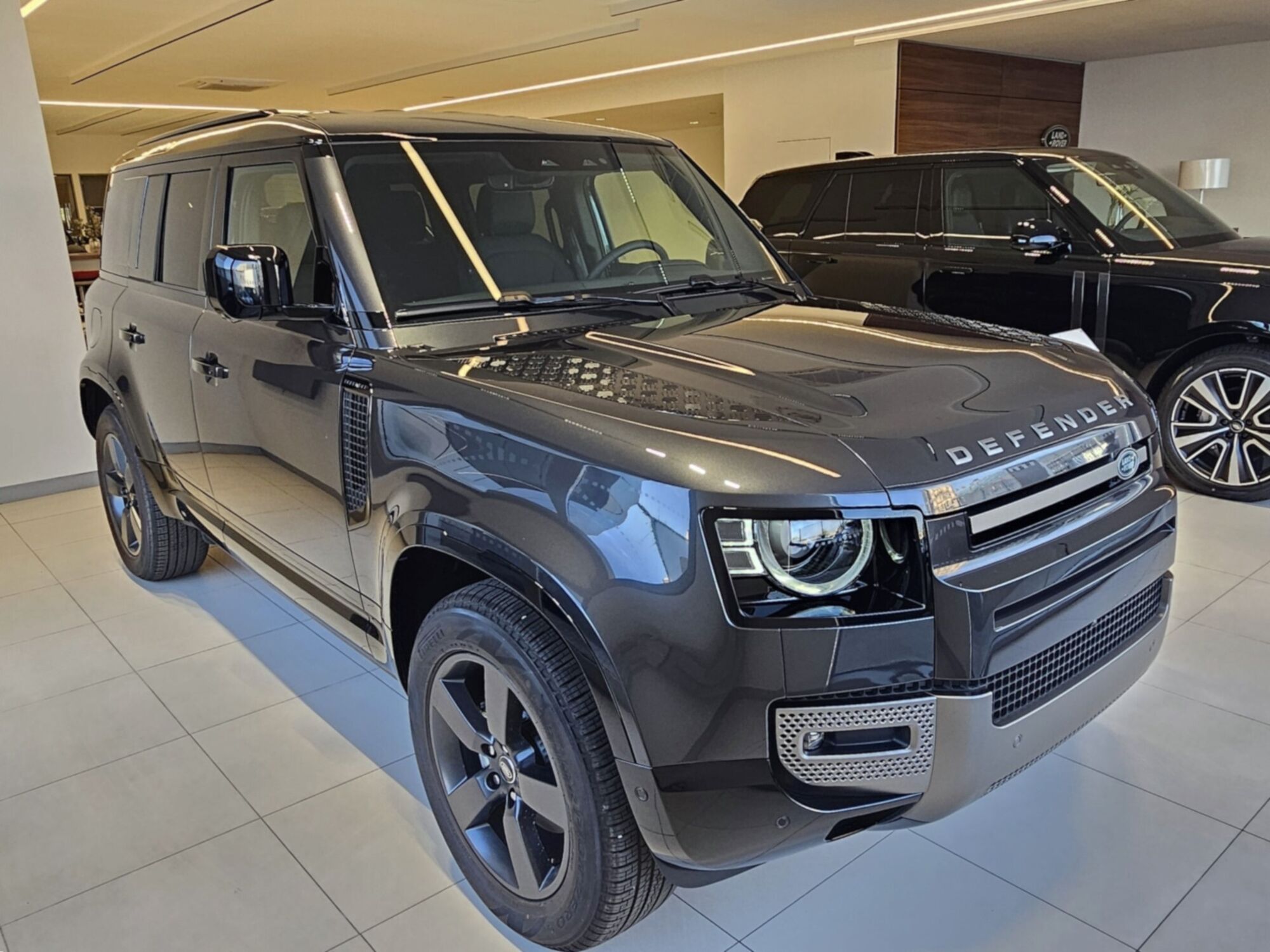 Land Rover Defender 110 3.0d i6 mhev X-Dynamic SE awd 200cv auto nuova a Napoli