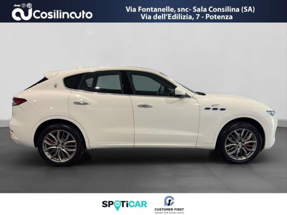 Maserati Levante usata a Salerno (6)