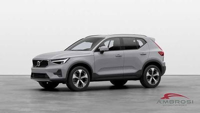 Volvo XC40 B3 automatico Core  nuova a Viterbo