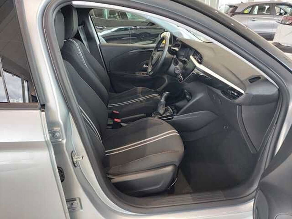 Opel Corsa nuova a Ravenna (14)