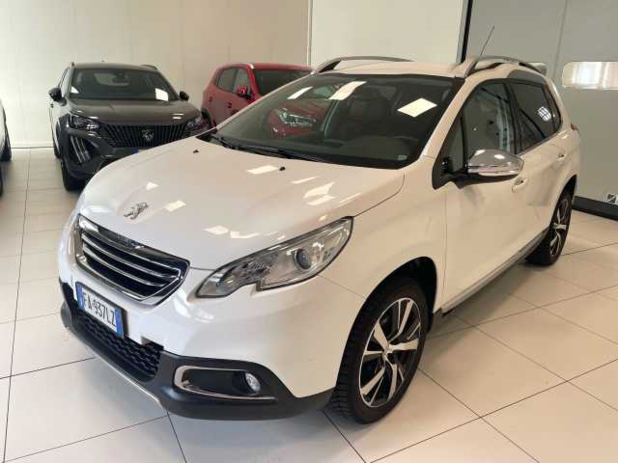 Peugeot 2008 120 S&amp;S Allure  del 2015 usata a Castano Primo