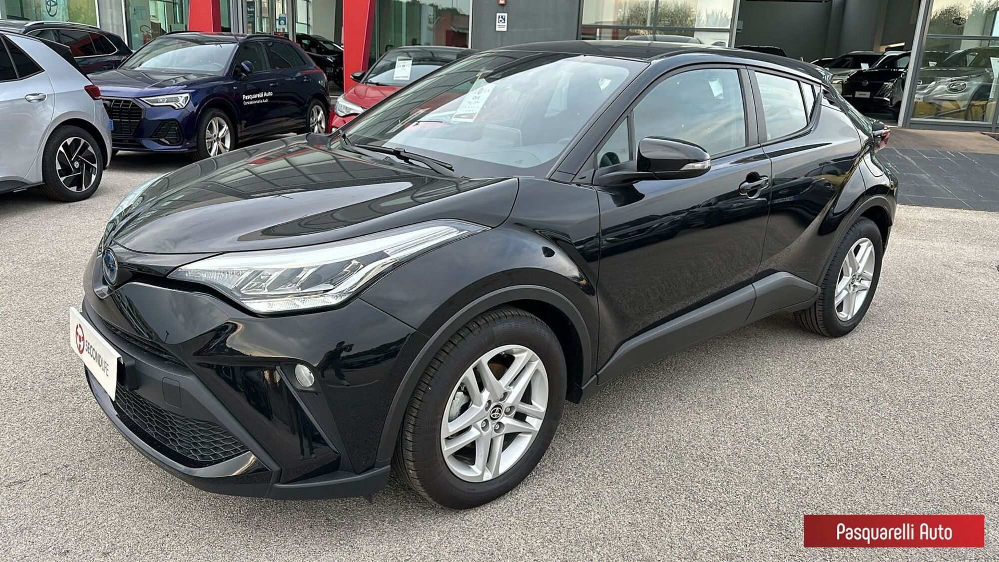 Toyota Toyota C-HR 1.8 Hybrid E-CVT Active  del 2021 usata a Campobasso