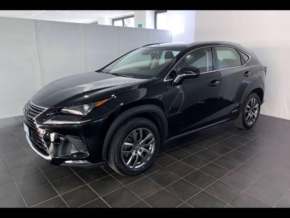 Lexus NX nuova a Torino