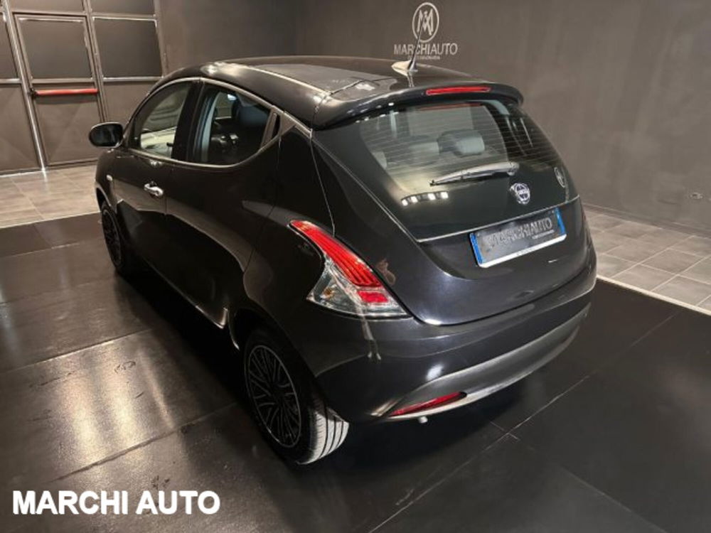 Lancia Ypsilon nuova a Perugia (7)