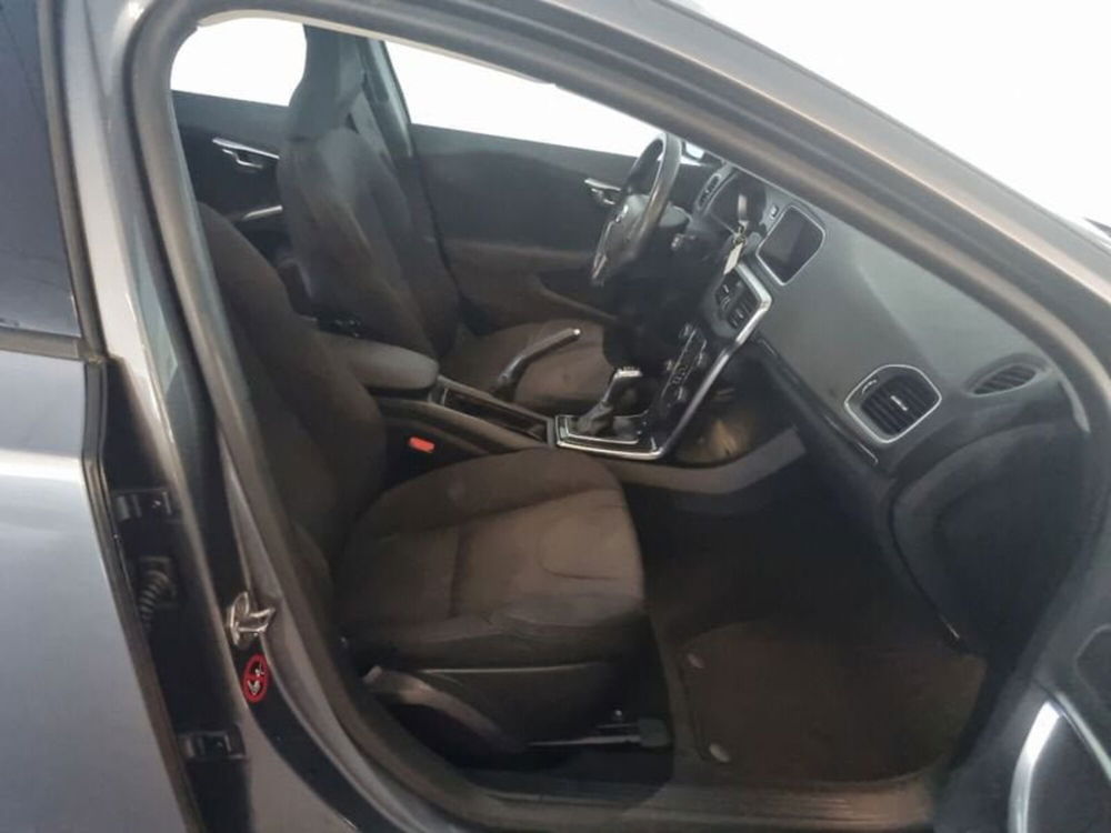 Volvo V40 usata a Vicenza (9)