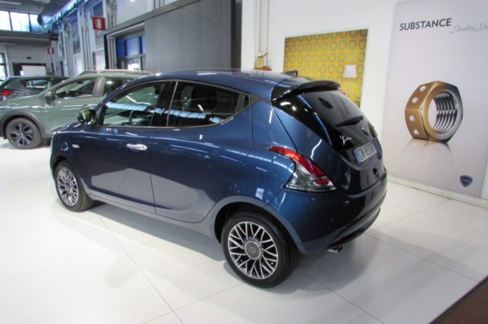 Lancia Ypsilon usata a Milano (3)